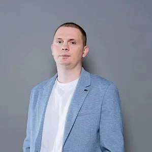 Александр Литвинов