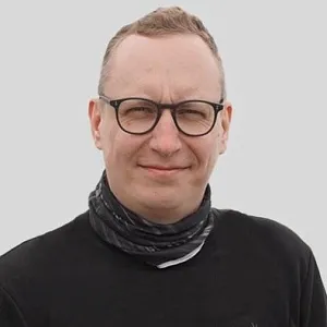 Павел Перов