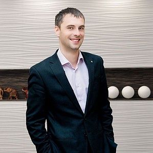  Виталий Макаров